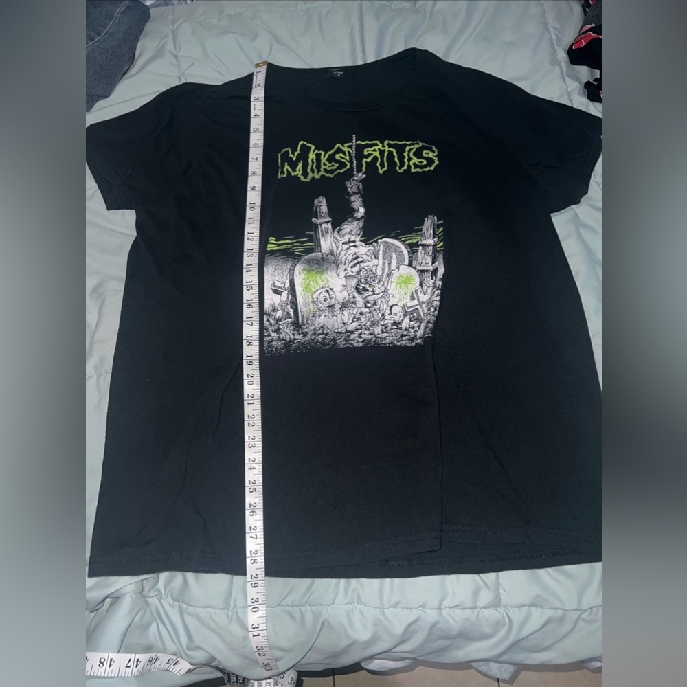 Misfits Graphic T Shirt- bay island - Size 2XL